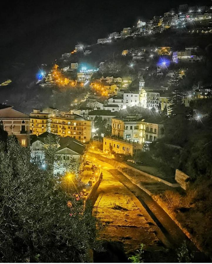 Aretusa Resort Amalfi Coast В'єтрі Екстер'єр фото